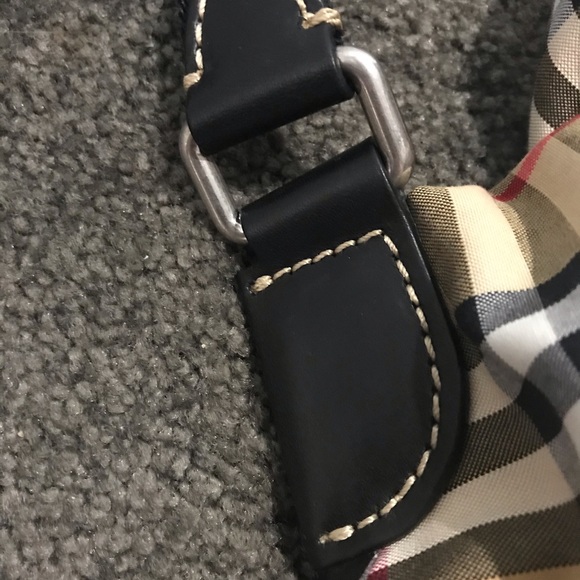 Burberry Nova check sling bag - Picture 4 of 10